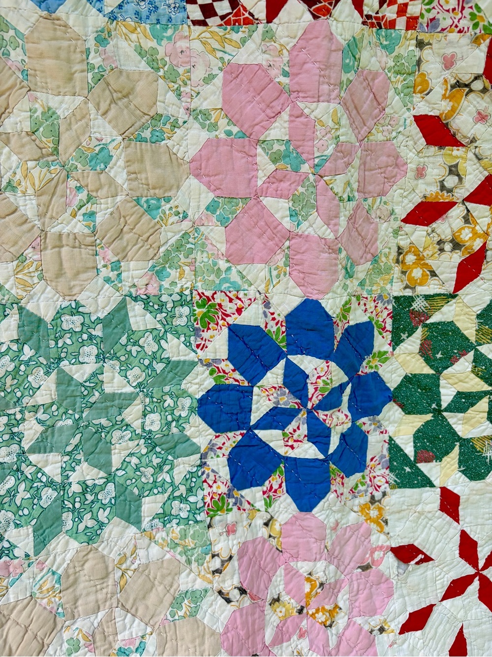 Vintage Feedsack Hand-Stitched La Conner Stars Quilt - 72x57 - Picture 4 of 17